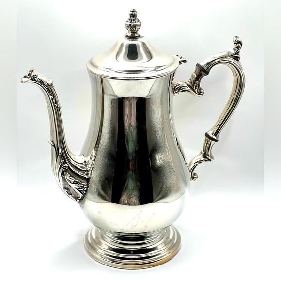 Wm Rogers Other - VTG WM Rogers 800 Silver Plated Footed Victorian Style Coffee Tea Pot w/Lid 10"